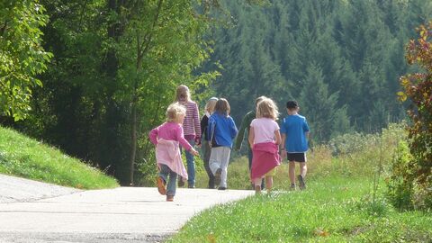 Kinder in der Natur